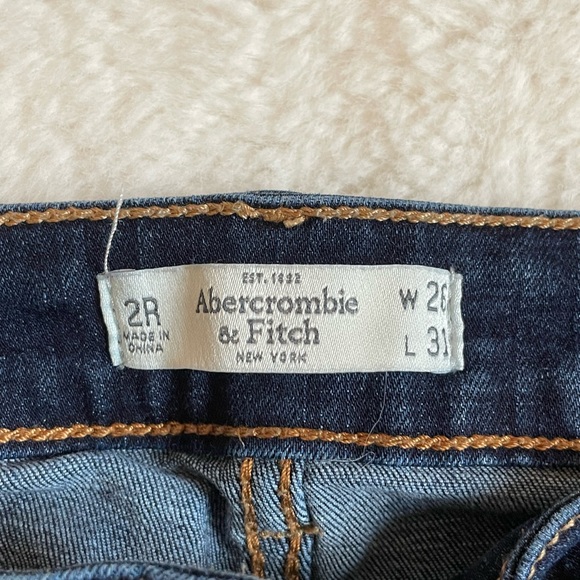 Cute abercrombie and fitch jeans - Picture 3 of 5